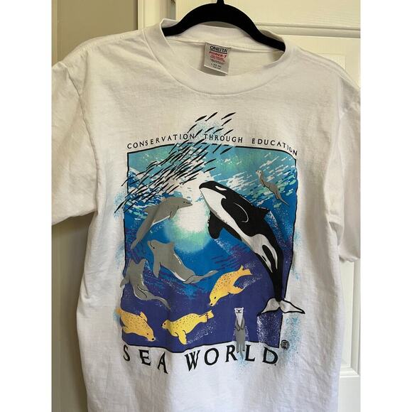 Vintage Y2K Sea World Orca Whale Graphic Tee - Picture 3 of 5